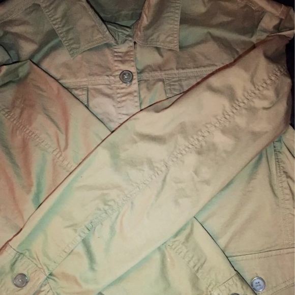 Army Green Pocket Button-Up - Picture 4 of 5